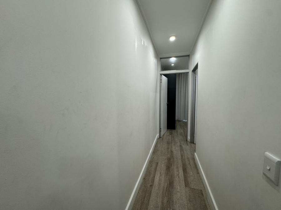 2 Bedroom Property for Sale in Woodstock Western Cape